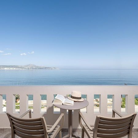 Porto Kalyves Seaside Aparthotel Екстериор снимка
