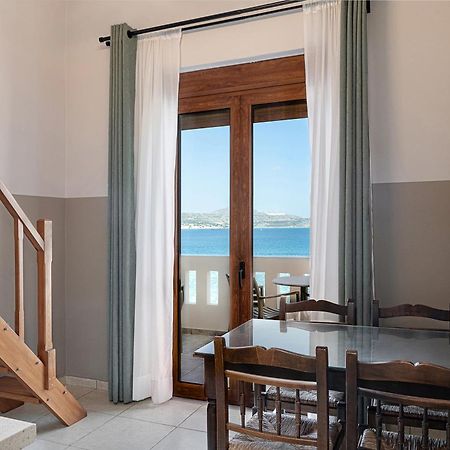 Porto Kalyves Seaside Aparthotel Екстериор снимка