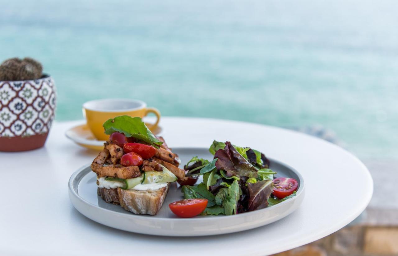 Porto Kalyves Seaside Aparthotel Екстериор снимка