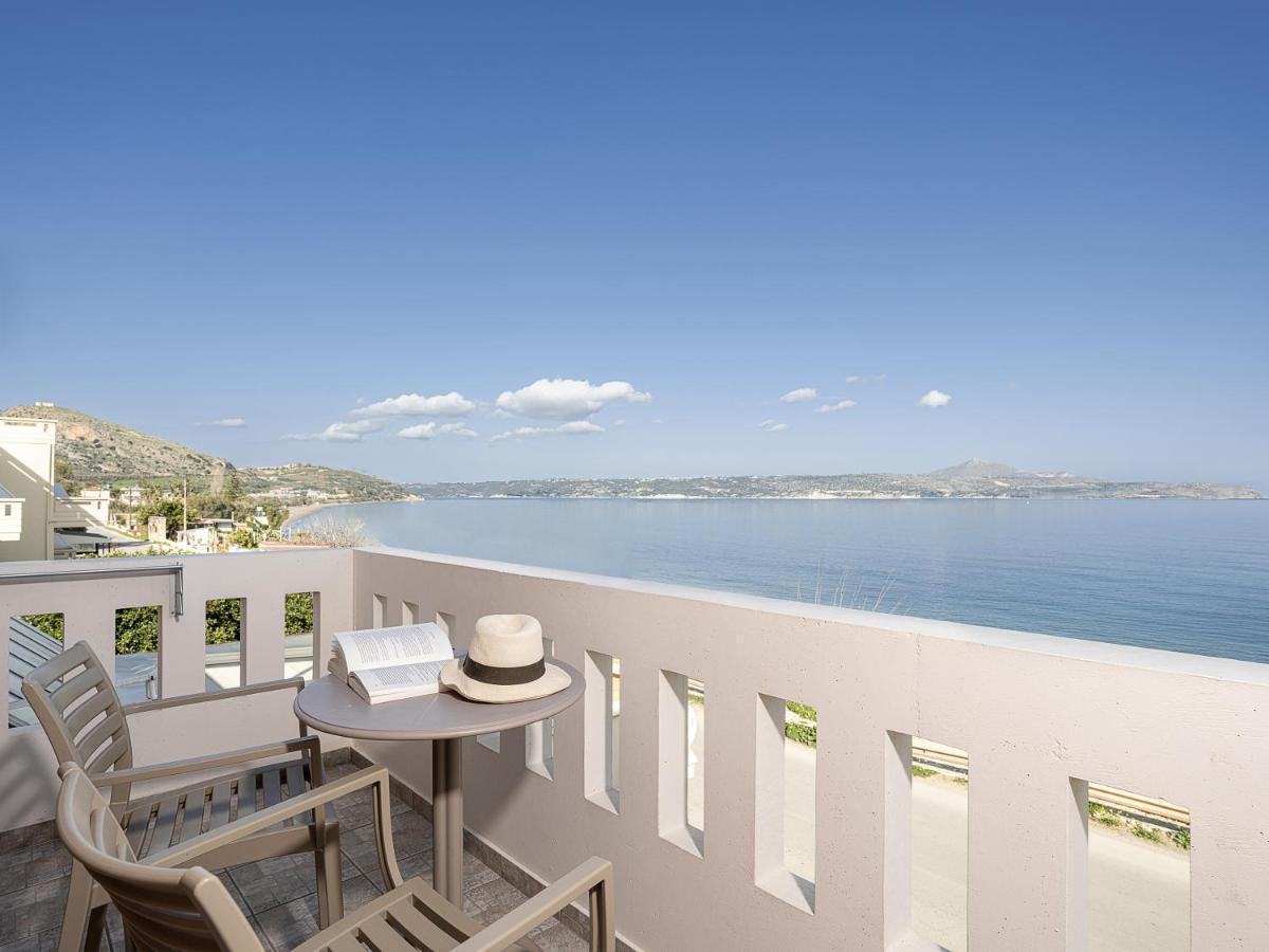 Porto Kalyves Seaside Aparthotel Екстериор снимка