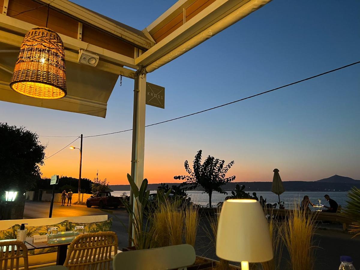 Porto Kalyves Seaside Aparthotel Екстериор снимка
