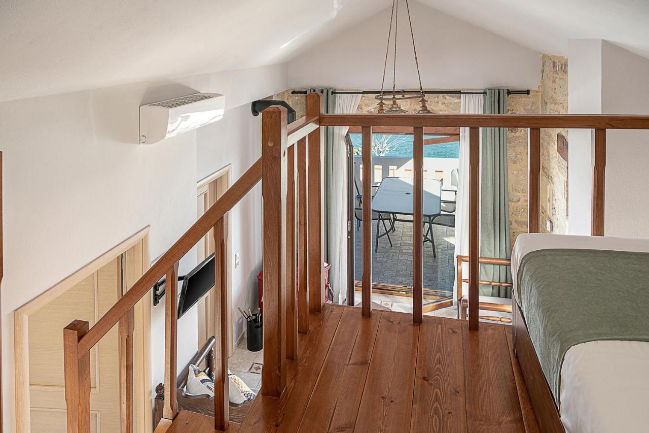 Porto Kalyves Seaside Aparthotel Екстериор снимка