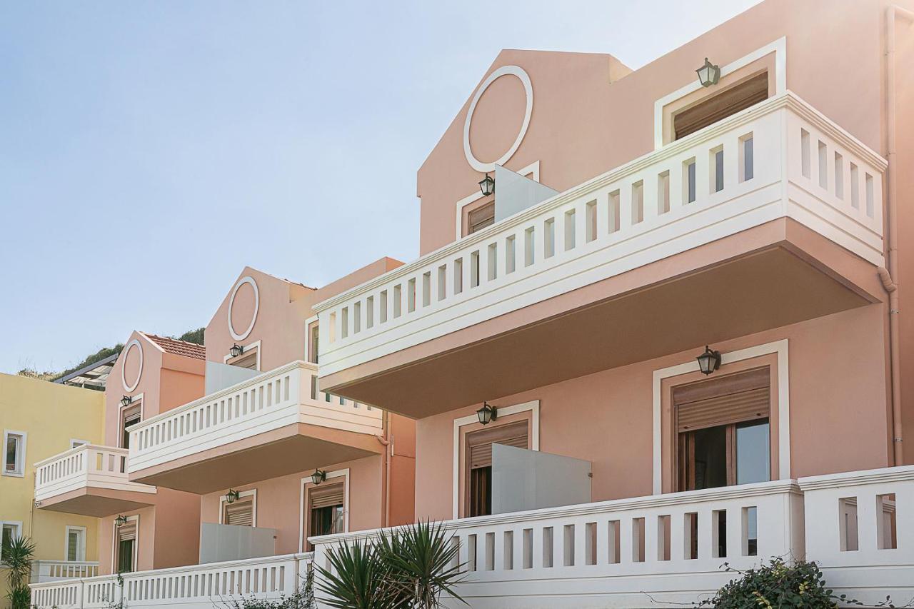 Porto Kalyves Seaside Aparthotel Екстериор снимка