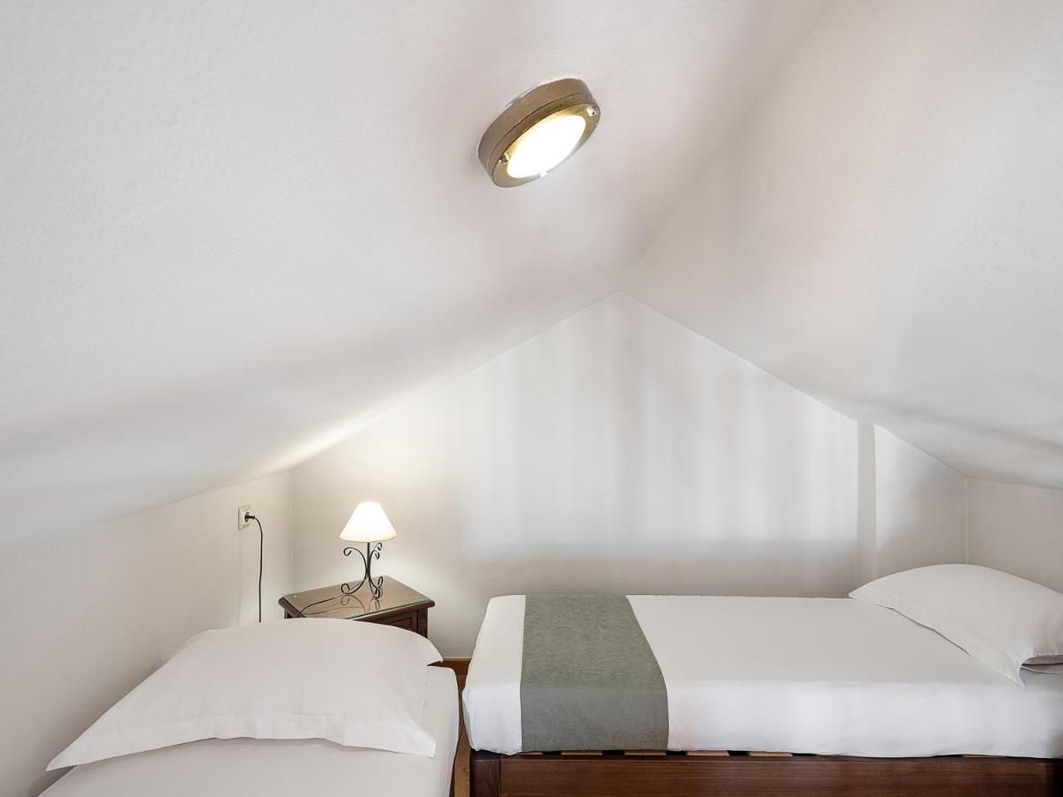 Porto Kalyves Seaside Aparthotel Екстериор снимка