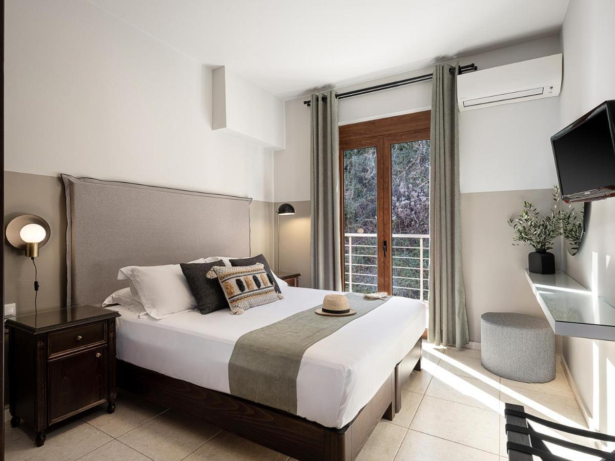 Porto Kalyves Seaside Aparthotel Екстериор снимка