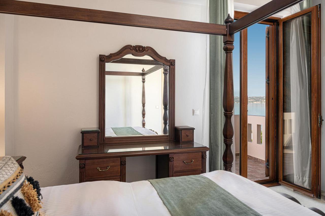 Porto Kalyves Seaside Aparthotel Екстериор снимка