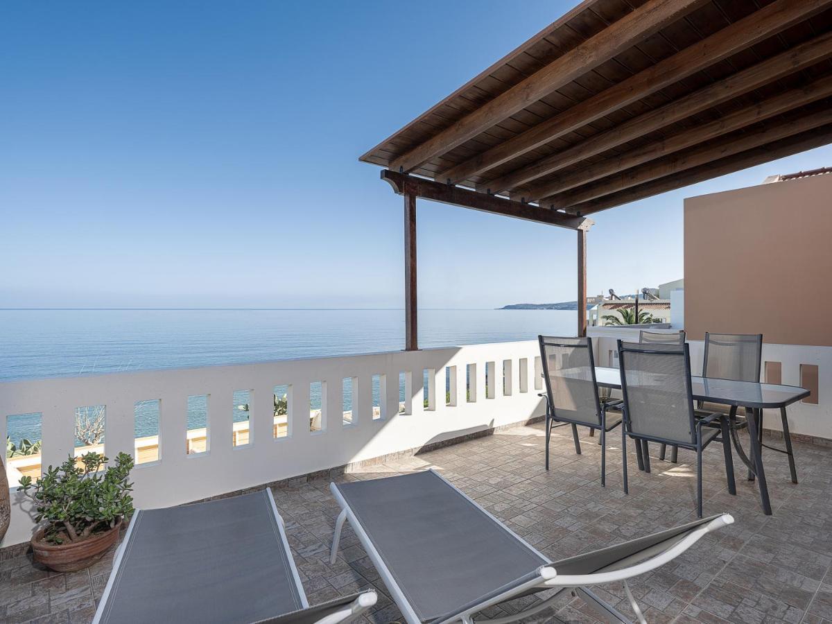 Porto Kalyves Seaside Aparthotel Екстериор снимка