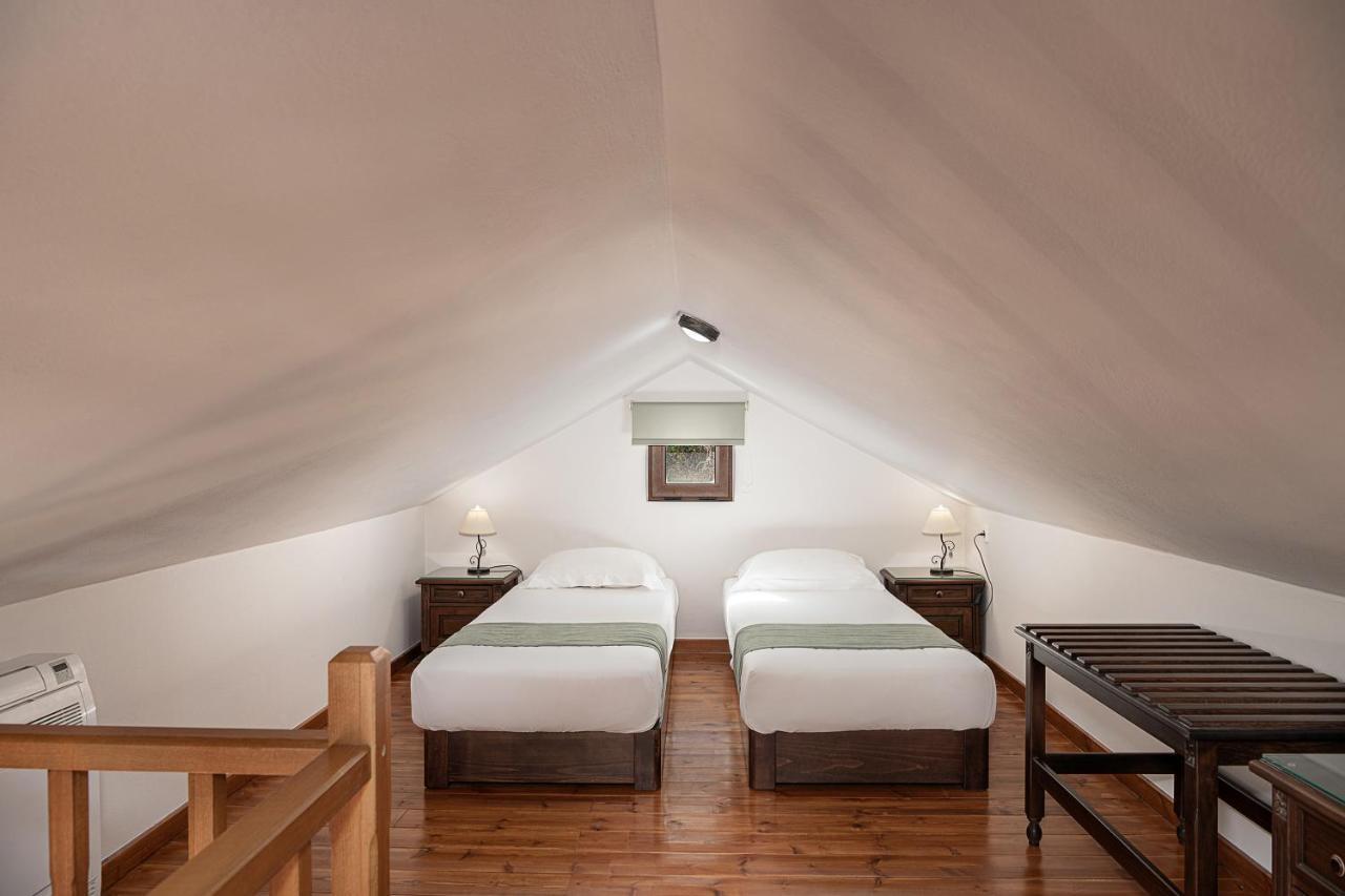 Porto Kalyves Seaside Aparthotel Екстериор снимка