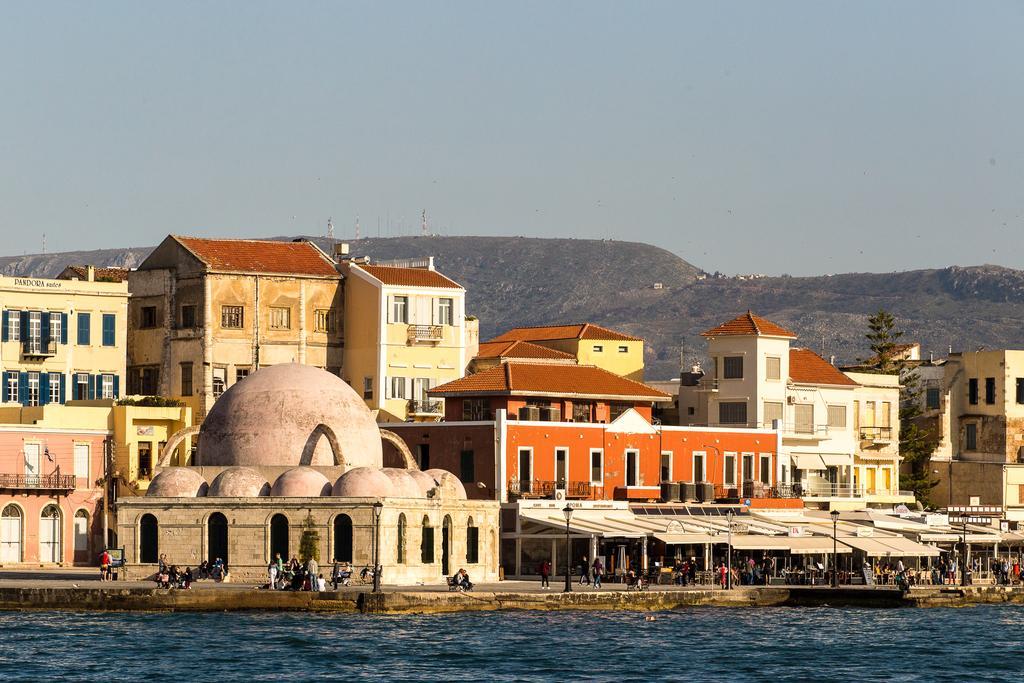 Porto Kalyves Seaside Aparthotel Екстериор снимка
