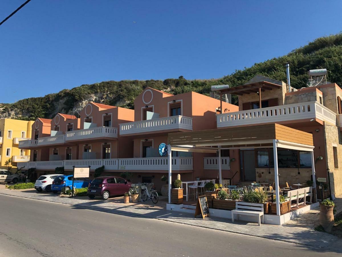Porto Kalyves Seaside Aparthotel Екстериор снимка