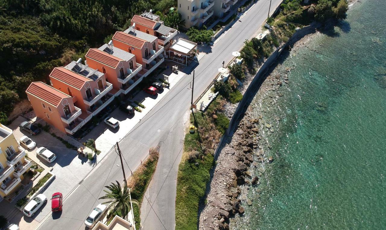 Porto Kalyves Seaside Aparthotel Екстериор снимка